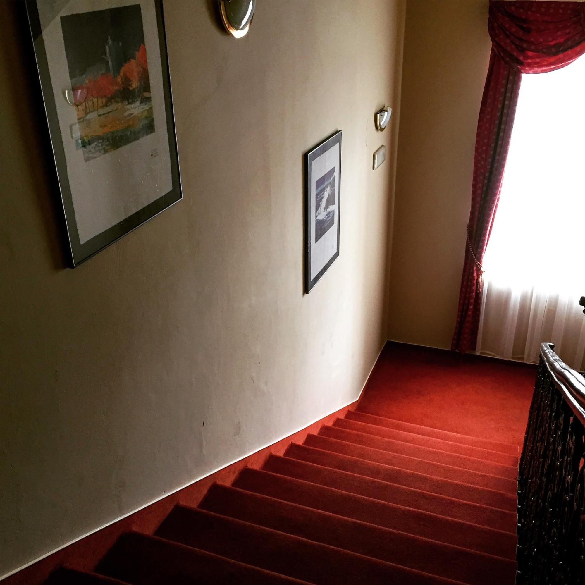 Light Rooms Prag Rum bild
